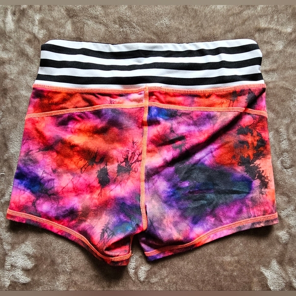 Champion workout shorts. SIZE S - Picture 4 of 5